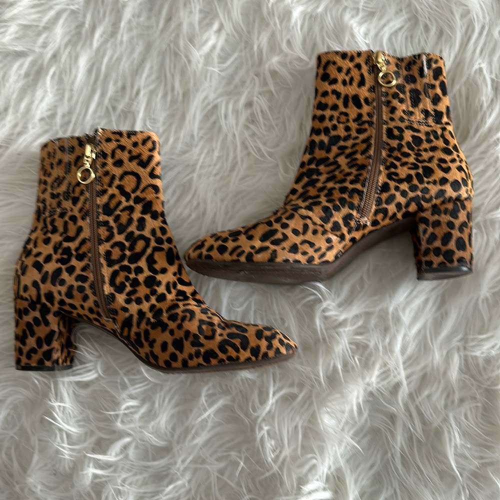 Earth Leopard Print Ankle Boots